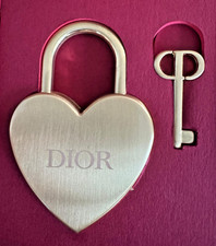 GUCCI Heart Key Ring with Key