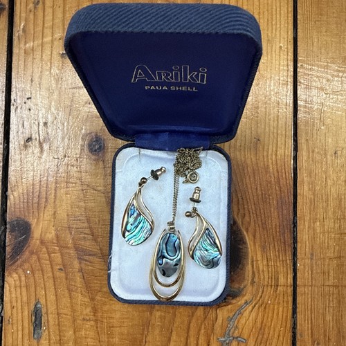 Paua shell necklace - paua, &