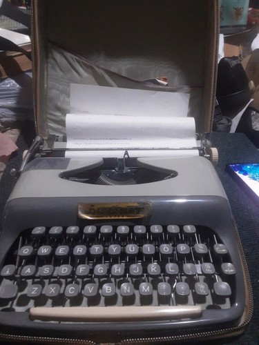 Diplomat typewriter made - typewriter, in