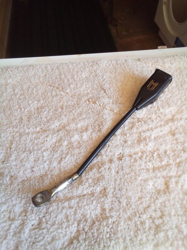 Chrysler seat belt - seat,