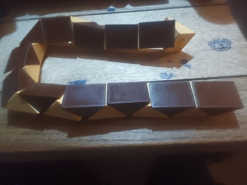 Rubik snake puzzle - snake, shape
