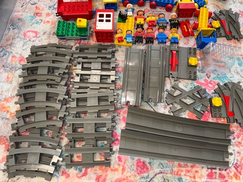 Lego duplo train track figures - train,