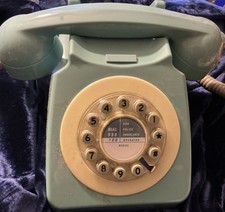 Wild & Wolf Push Button Retro