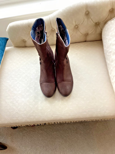 Moshulu march hare boots - hare,