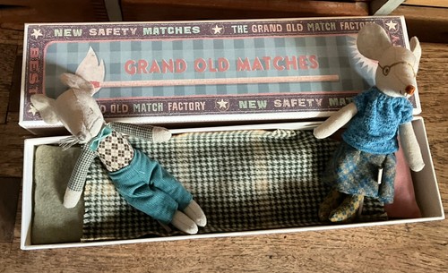Maileg grandpa grandma set - grandma,