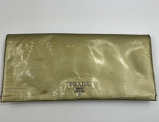 Prada Clutch Vernice Material