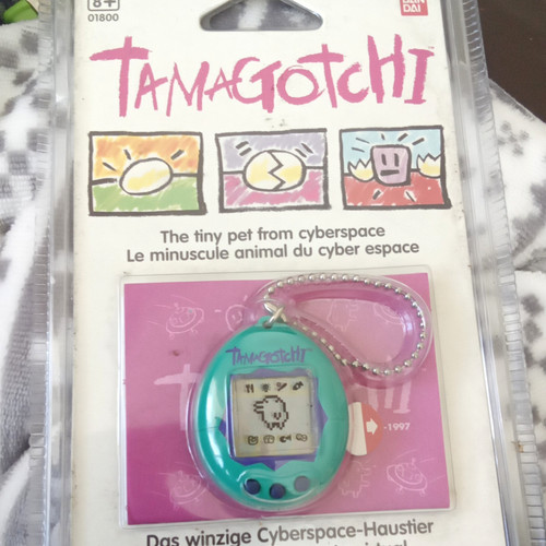 Bandai tamagotchi version - tamagotchi, 1