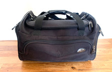 Samsonite black soft sided duffle/holdall with detatchable shoulder strap, used