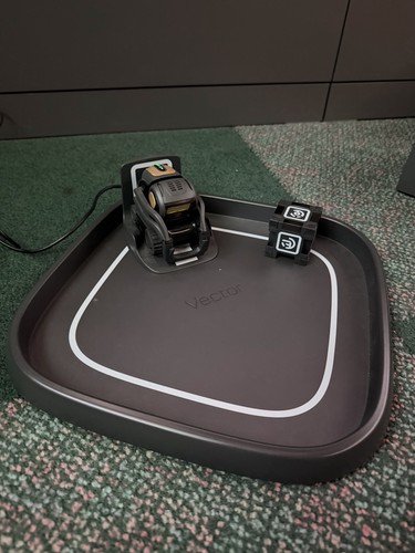 Vector robot anki - anki, voice