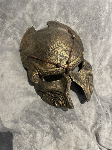 Predator wall mask - mask, hanging