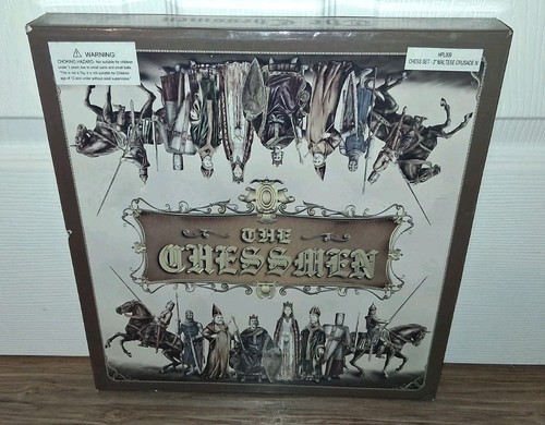 The chessmen knights chess - chessmen,