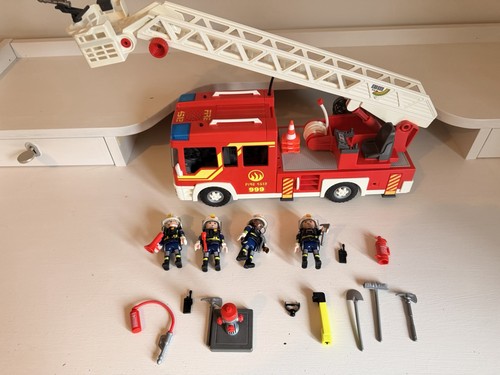 Playmobil 5362 and 5366 city - playmobil,