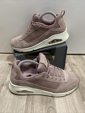 skechers street Los Angeles