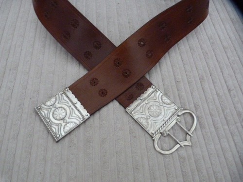 Burgundian style belt with - style,