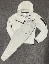 GREY NIKE TECH FLEECE OLD