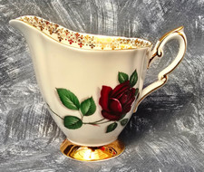 ROYAL STANDARD — RED VELVET