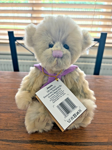 Charlie bear jazzie - charlie,