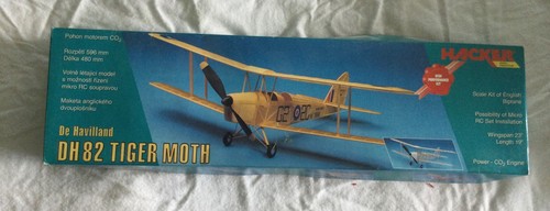 Hacker vintage dh82 tiger moth - tiger,