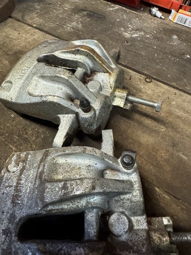 Front brake callipers for - ,