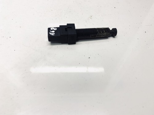 Audi 1984 brake light - 80,