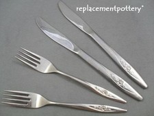 Oneida Lasting Rose Cutlery