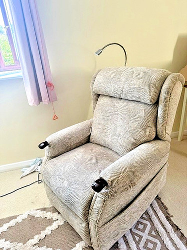 Powered riser recliner - powered, riser/recliner