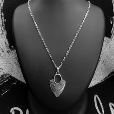 Women's Retro Tribal Look