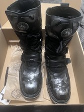 New rock reactor skull boots - skull,
