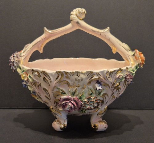 Pretty vintage capodimonte - pretty,