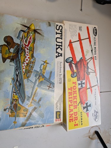 Guillow fokker 1 triplane - guillow's,