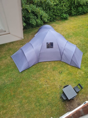Person large tunnel tent - ,