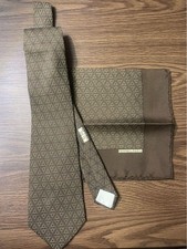 Hermes Tie & Pocket Square Set