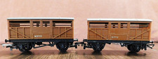 Tri-ang Pair of R122 Cattle
