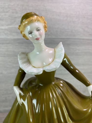 Royal doulton china lady - royal,