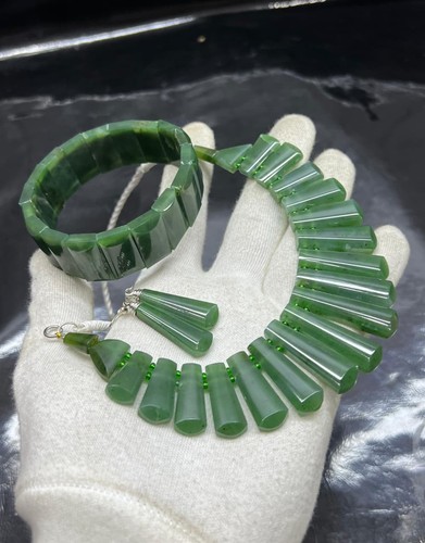 100 natural nephrite jade - natural,