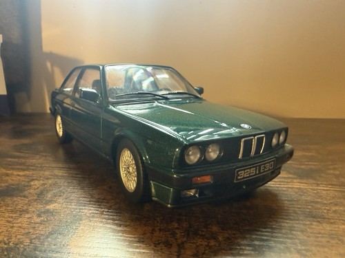 Diecast bmw e30 325i - bmw,