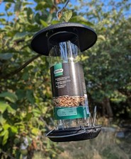 Gardman Black Steel Hanging Bird Seed Feeder - Black coloured with perches