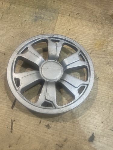 Wheel trim hub - 1, x
