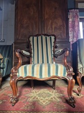 A Maximalist Curvaceous