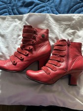*HUSH PUPPIES*  RED LEATHER BOOTS UK 5