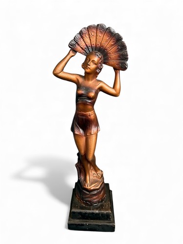 Art deco spelter figurine - figurine, a