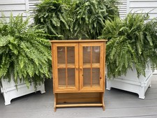 VTG PINE GLASS DOOR WALL HANG CURIO CABINET CUPBOARD BOOKCASE SHELF TOWEL RACK
