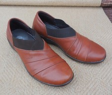 Loretta Orthopedic Comfort