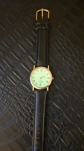 Night glow quartz watch tested - glow,