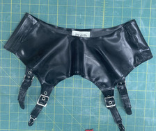 ❤️ UK 14 Black/Black Trim