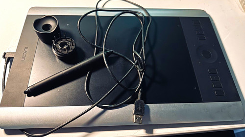 Wacom intuos pro medium - wacom,