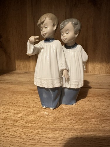 Nao llardo choir boys figurine - nao,