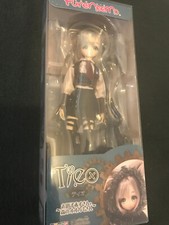 Azone International Alvastaria