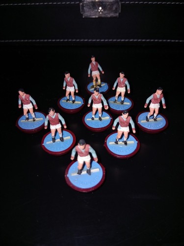 Aston villa subbuteo players - aston,
