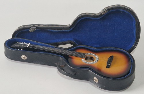 Miniature acoustic guitar - miniature, &